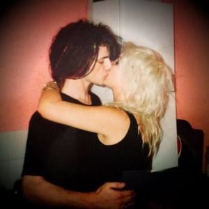 Meet your Posher, Deina